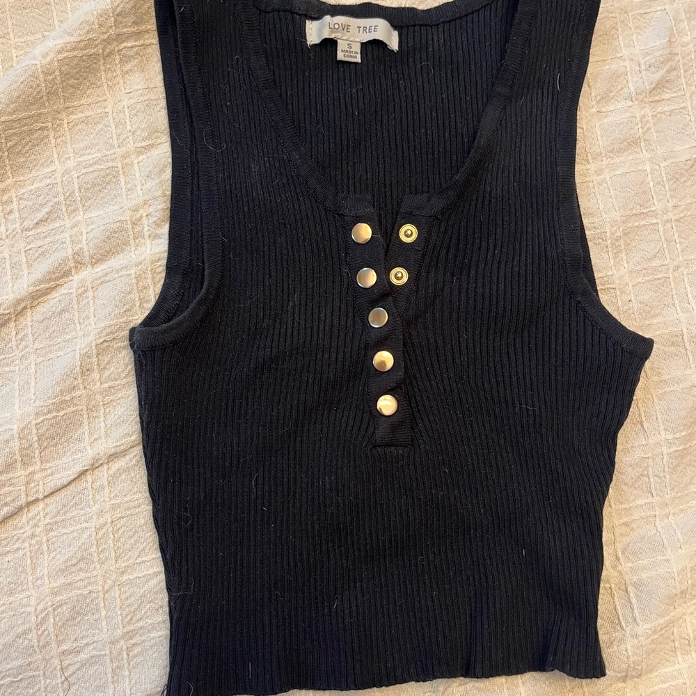 Love Tree Black Sleeveless Ribbed Top